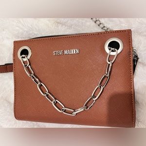 Steve Madden crossbody bag.